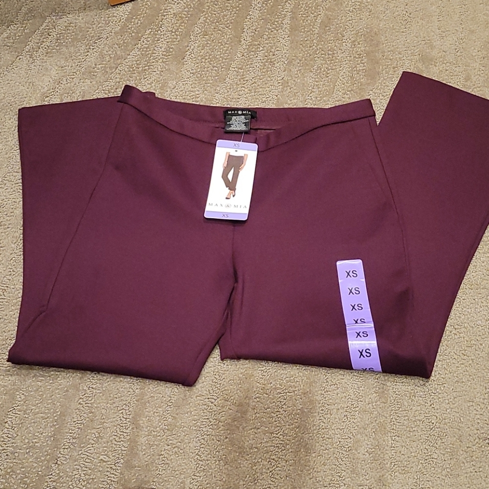 New Max & Mia Burgandy Cropped Teousers